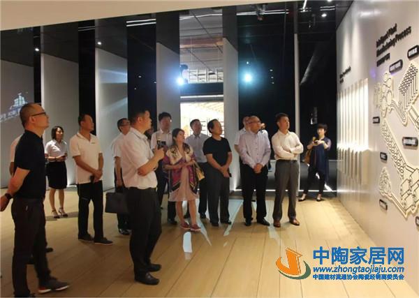 百汇行投资董事长一行人参观考察萨米特绿色智能制造工厂